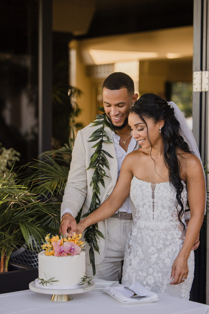 Tenesia Terence - Roam Elopements